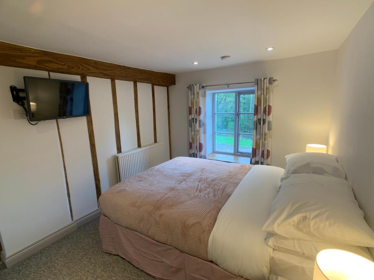Swan House Tea Room And Bed & Breakfast Lydney Dış mekan fotoğraf