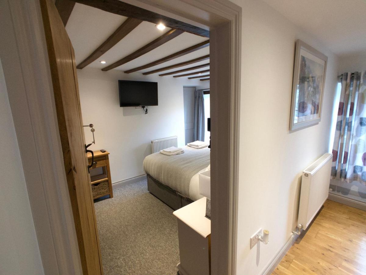 Swan House Tea Room And Bed & Breakfast Lydney Dış mekan fotoğraf