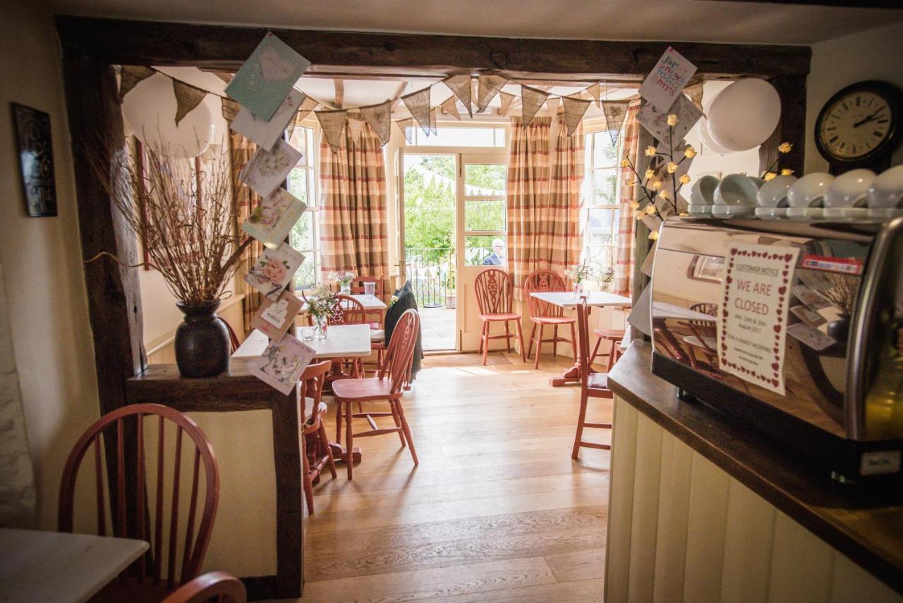 Swan House Tea Room And Bed & Breakfast Lydney Dış mekan fotoğraf