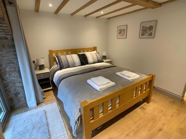 Swan House Tea Room And Bed & Breakfast Lydney Dış mekan fotoğraf